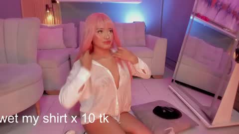 Janinne  online show from April 15, 2:06 pm