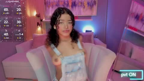 Janinne  online show from April 14, 1:55 pm