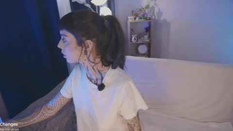   jmaybe e online show from April 13, 3:35 pm