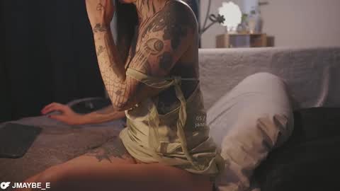   jmaybe e online show from February 5, 2:31 pm