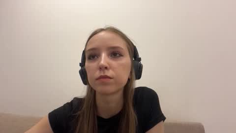 Isabella Rose online show from March 23, 1:17 pm