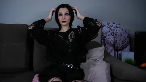Emma online show from May 18, 12:33 pm