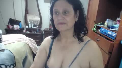 jazmim online show from April 21, 2:02 pm