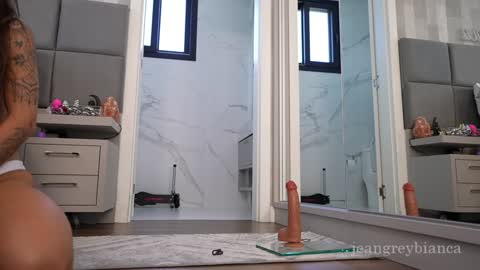 Bianca online show from March 4, 6:25 pm