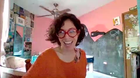 jeanneduval8888 online show from June 10, 11:58 pm