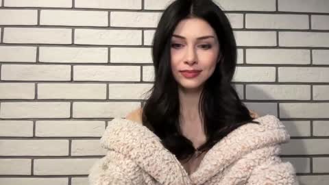 jennifer bones online show from November 30, 7:18 pm