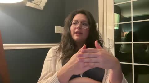 Jelli online show from December 5, 6:54 am