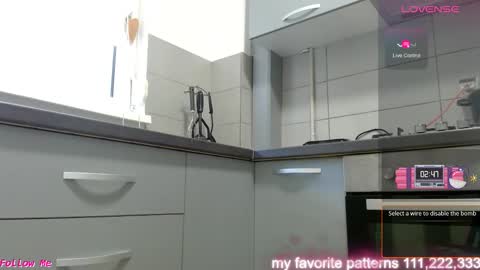 jen online show from November 19, 7:19 am