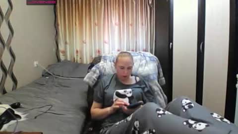 JenniDeep online show from April 27, 1:46 am