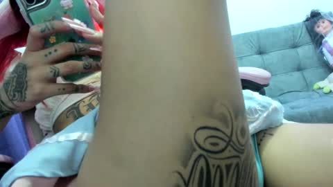jennifer_bodyy0404 online show from May 18, 12:31 am