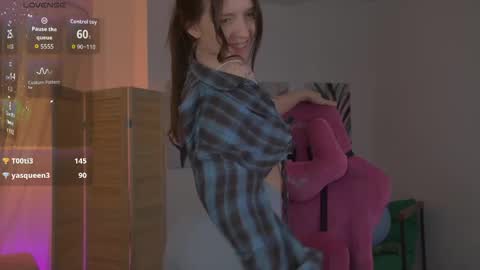 Jenny NO Nude online show from April 18, 7:07 pm