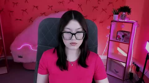 JENNY online show from April 24, 12:30 pm
