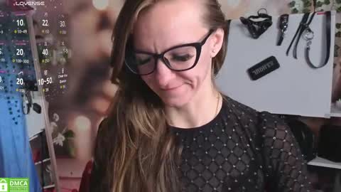 jesica_moon_peachyy online show from May 7, 2:27 am