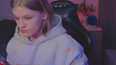  JessieVibes online show from March 4, 3:40 pm