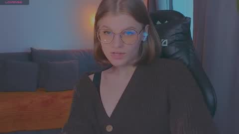  JessieVibes online show from March 28, 2:38 pm
