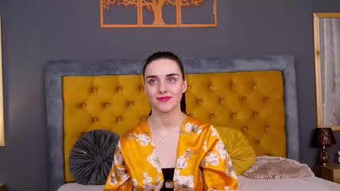 Jessica White online show from January 14, 5:12 am