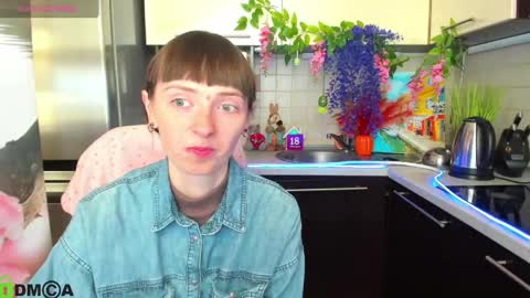 jessicaforris online show from April 13, 7:09 am