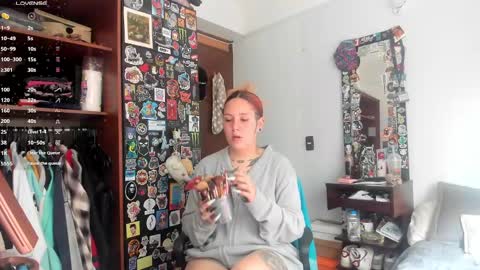 Snapshot of jessie_williams_01 chatting on December 13, 7:53 pm Your Sweet Angel online show from December 13, 7:53 pm