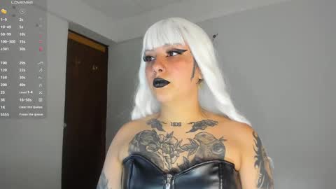 Snapshot of jessie_williams_01 chatting on February 11, 8:20 pm Your Sweet Angel online show from February 11, 8:20 pm