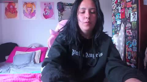 Snapshot of jessie_williams_01 chatting on February 27, 6:42 pm Your Sweet Angel online show from February 27, 6:42 pm