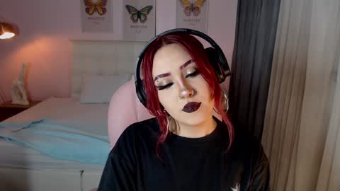 Snapshot of jessie_williams_01 chatting on January 4, 4:12 am Your Sweet Angel online show from January 4, 4:12 am