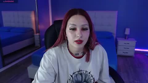 Snapshot of jessie_williams_01 chatting on December 18, 10:02 pm Your Sweet Angel online show from December 18, 10:02 pm