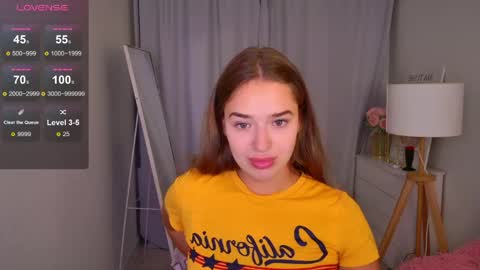 Jessi online show from April 25, 1:52 pm