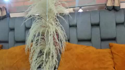 JESSY CORTES online show from March 4, 1:01 am