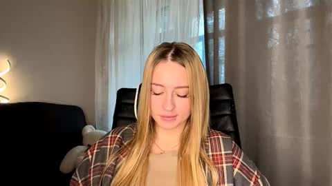 Snapshot of jettafrancis chatting on October 24, 6:42 am Kodi online show from October 24, 6:42 am