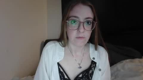 jilliangiselle online show from July 28, 4:43 am