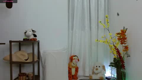 Snapshot of jjquin chatting on February 16, 12:32 am JJQUIN online show from February 16, 12:32 am