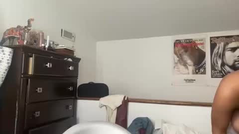 Juicyj online show from December 1, 7:05 pm