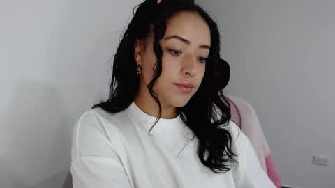 Snapshot of jjulietha95 chatting on January 31, 8:32 am Julieta online show from January 31, 8:32 am