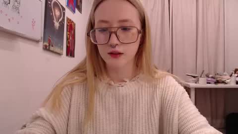Snapshot of joan_kiss chatting on October 23, 3:07 pm joan_kiss online show from October 23, 3:07 pm