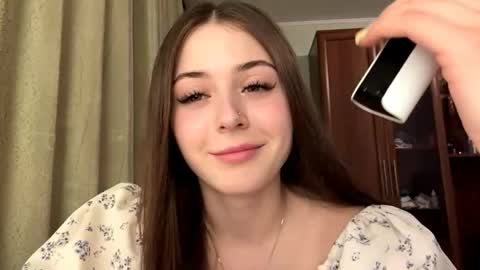 Adel online show from April 13, 7:14 pm