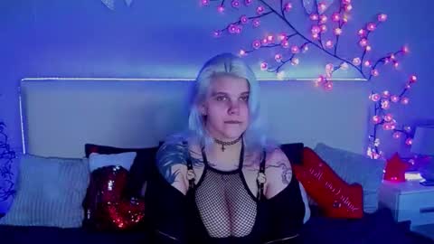 Joann online show from December 17, 12:05 am