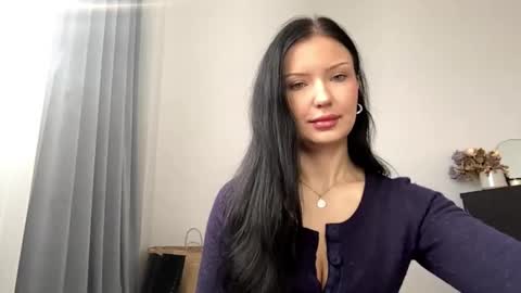 Joan online show from April 9, 7:03 am