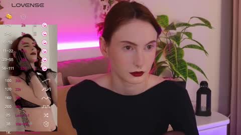 Snapshot of joe___joe chatting on December 16, 4:34 am Joe online show from December 16, 4:34 am