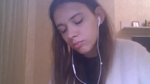 Jennifer online show from October 16, 6:21 pm