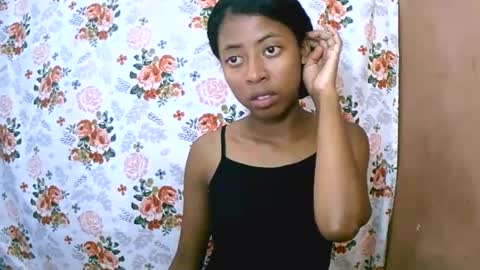 Snapshot of joliekah27 chatting on March 10, 6:49 am joliekah27 online show from March 10, 6:49 am