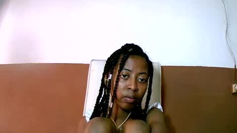 Snapshot of joliekah27 chatting on February 20, 11:09 am joliekah27 online show from February 20, 11:09 am