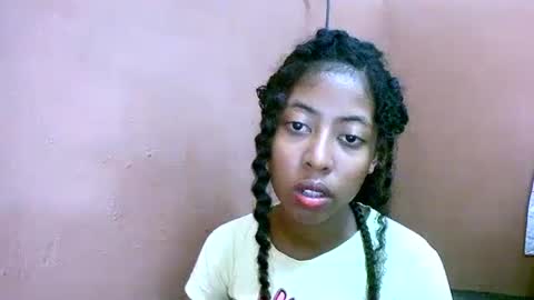 Snapshot of joliekah27 chatting on February 24, 11:41 am joliekah27 online show from February 24, 11:41 am