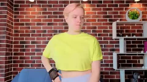 Ellie online show from May 14, 8:53 am