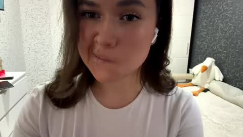 Eli online show from April 22, 10:23 am