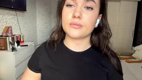 Eli online show from April 23, 10:34 am