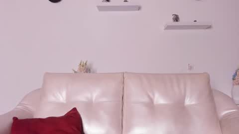 josephinesmiths online show from January 15, 8:26 pm