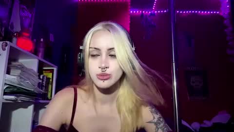 Kimie is here  online show from July 6, 6:10 pm
