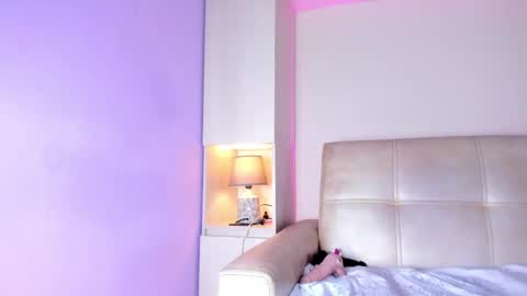 joyceblake online show from October 1, 4:39 am