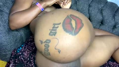 Butterflyass online show from February 18, 4:22 am