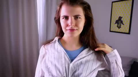 Isabel online show from April 8, 9:33 am